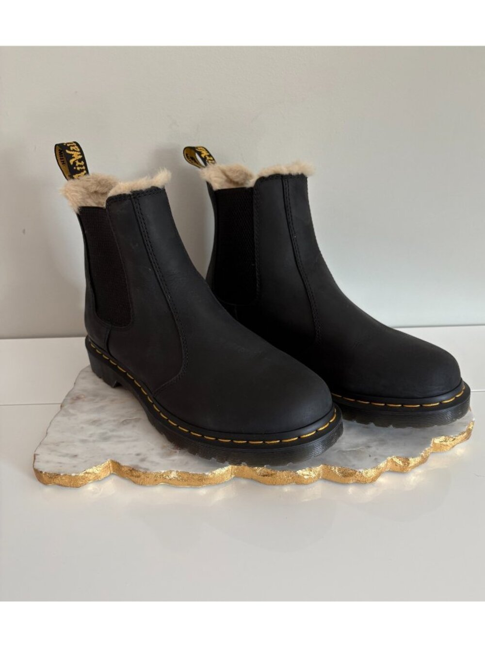 Womens Size 11 Dr. Martens LEONORE 2976 Faux Fur Lined Black Chelsea Boots Docs